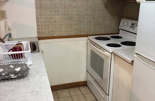 Wychwood House | Ground-Floor Accessible Townhome 1-Bedroom Apartment in Downtown Toronto