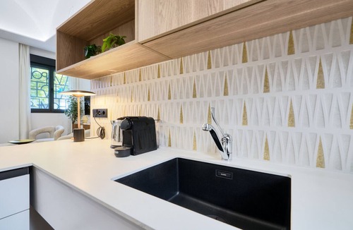 La Buhaira Apartment | Ground-Floor Accessible Apt + Parking