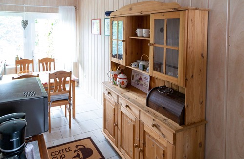 Guestrow Apartment | Ground floor apartment with separate entrance * - Fewo Ostseebrise