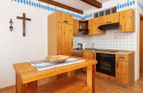 Waldmuenchen Apartment | Ground floor bay window apartment (100 sqm) with south-facing balcony and infrared sauna