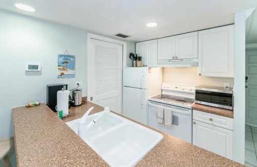 Sawgrass Apartment | Ground Floor Convenient Gated Condo At Beach Sawgrass - Pet Friendly!