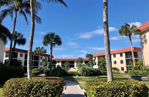 Sanibel Apartment | Ground Floor Condo Steps From The Beach Sanibel Island 3B1