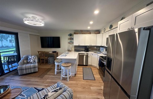 Sanibel Apartment | Ground Floor Condo Steps From The Beach Sanibel Island 3B1