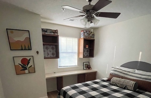 Clemson Apartment | Ground Floor Free Shuttle to Campus Swimming Pool