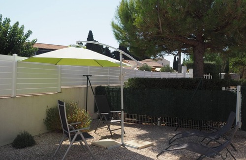 Montagnac House | Ground floor home with modern design, Montagnac
