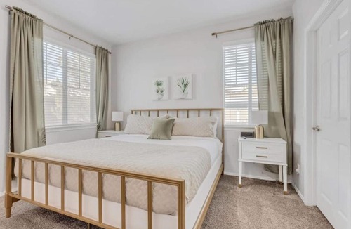 Clearfield Apartment | Ground Floor King Beds Pool Gym Near Hill AFB