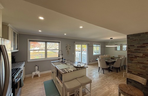 Long Branch House | Ground-level bed and bath! Well equipped beautiful backyard and near the beach.