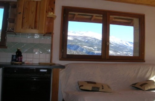 Champcella Apartment | "Ground level" -------------------------------------------- --------------------