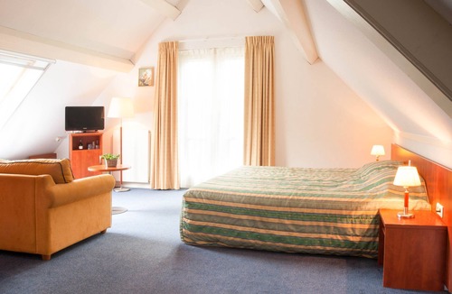 Vreeland Bed & Breakfast | Group accommodation by the water
