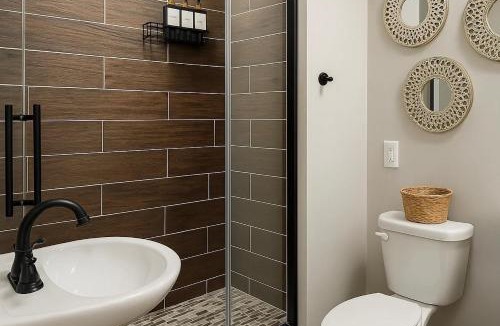 Irvington Apartment | Group-Friendly Luxury 3BR 2 Baths Sleeps 8