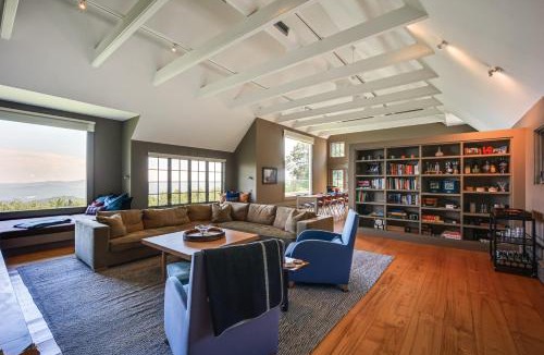 Newbury House | Group-Friendly Newbury Stunner: Home Gym, Hot Tub!