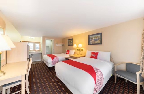 Seneca Falls Hotel | Group-Friendly Room | 4 Minutes to Seneca Museum of Waterways | Free Parking