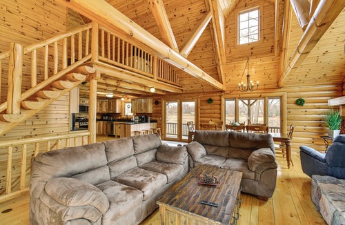 Hope Cabin | Group Fun on Tittabawassee River! Large Log Cabin