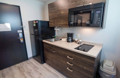 Idaho Falls House | Group Getaway – 3 Modern Rooms in the Heart of Idaho Falls