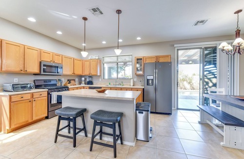 San Tan Valley House | Group Getaway w/Pool & Patio in San Tan Valley!