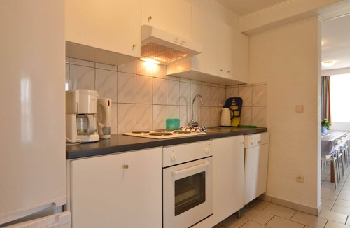 Heppenbach House | Group house with 3 apartment for family