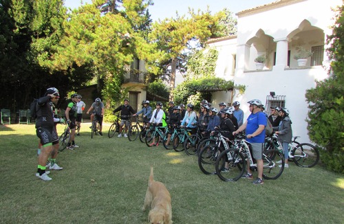 Tocco da Casauria House | GROUPS (up to 9 apartments and 35 p) under mountains & only 30 min. from beaches