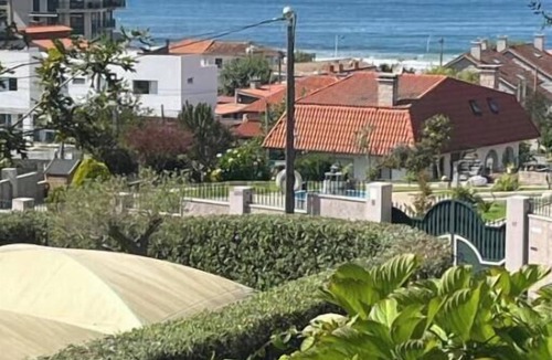 A Porqueira Ski Chalet | Group-Ready Villa | Beachfront Location | Panxón, Galicia