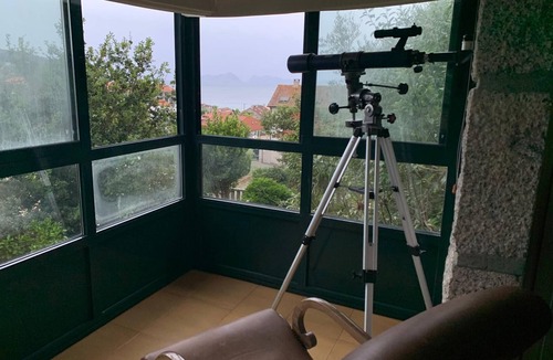 A Porqueira Ski Chalet | Group-Ready Villa | Beachfront Location | Panxón, Galicia