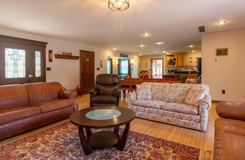 Bloomington House | Group Retreat - Sleeps 20-50 with Pool, Hot Tub, Cabins & Camping, partially ADA compliant