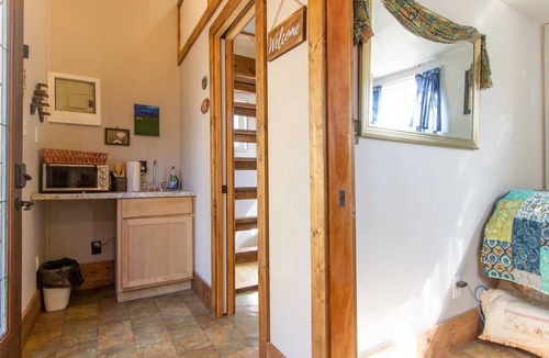 Bloomington House | Group Retreat - Sleeps 20-50 with Pool, Hot Tub, Cabins & Camping, partially ADA compliant