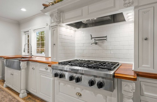 Heber House | Group Retreat with Theater & Hot Tub