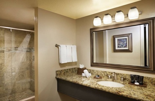 South Scottsdale Resort | Group Vacation Destination! 4 Awesome Units, 5 Pools, Pet-Friendly, Free Parking