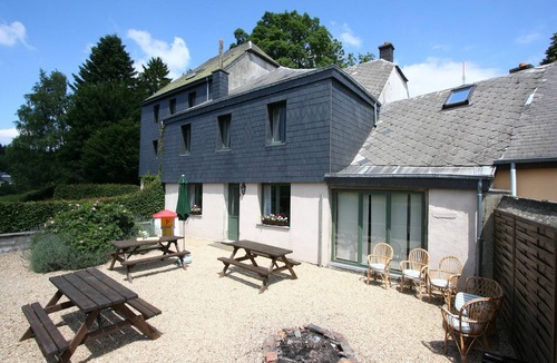 Vlessart House | Group Villa with Sauna