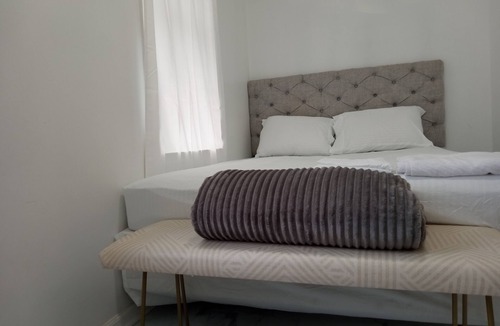Newport House | Groups, chic, close to NYC, Jersey City downtown and Hoboken