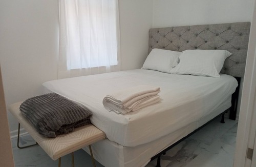 Newport House | Groups, chic, close to NYC, Jersey City downtown and Hoboken