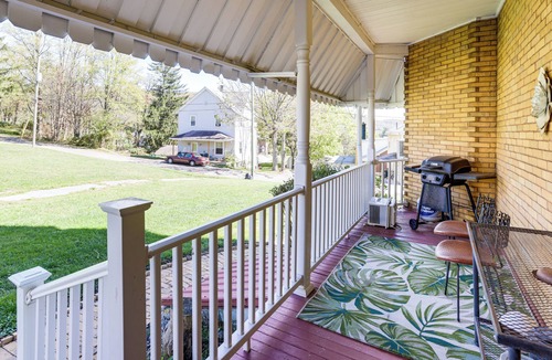 Garrett House | Groups Welcome! Historic Queen Anne Gem in Garrett