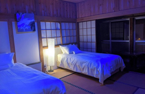Myoko Cabin | Groups Welcome! Spacious 10-Guest Lodge in the heart of Myoko
