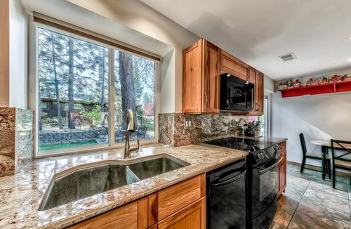 Lower Kingsbury House | GS117.Stateline Ski Cabin: 3 BR, 2 BA House in Stateline, Sleeps 6