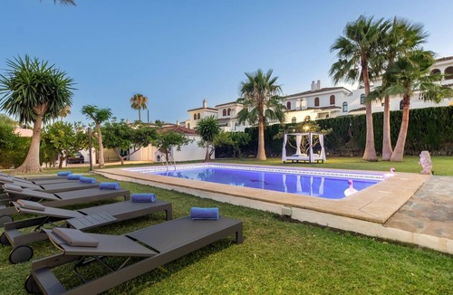 Playa del Sol-Villacana Villa | Guadalmina Cozy Sea Front Villa