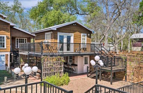 Seguin Apartment | Guadalupe River Cottage with Direct Lake Access!