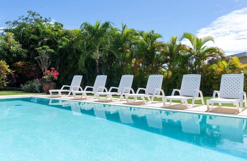 La Mulata Villa | Guest-friendly 4BD luxury villa with pool/waterpark/Wi-Fi/cable TV/free van!