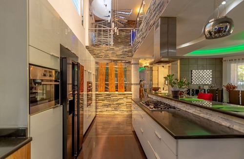 La Esplanada Villa | Guest-friendly 9BD/9BA party complex in central Sosua