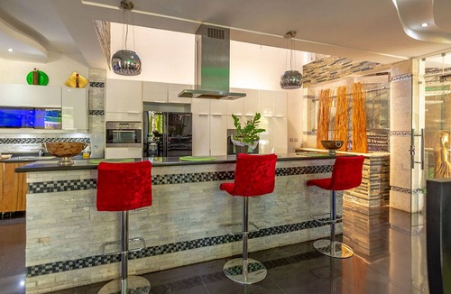 La Esplanada Villa | Guest-friendly 9BD/9BA party complex in central Sosua