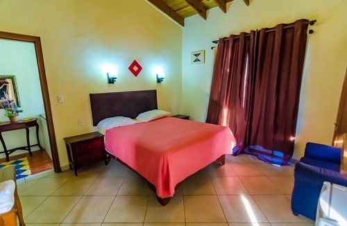 Villas Ana Maria Bed & Breakfast | Guest-friendly B&B steps from bars&beaches!