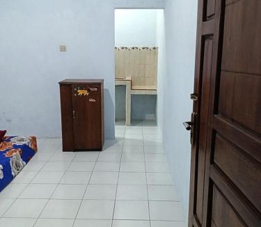 Pakisaji Apartment | Guest House Backpacker Kos