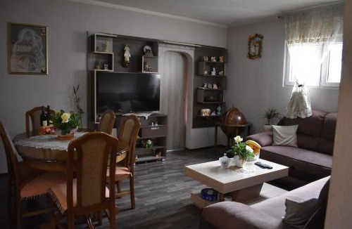Skaljari Apartment | Guest house