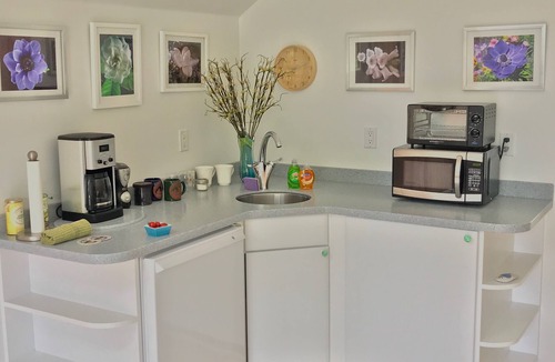 Bigfork Apartment | Guest House, Proctor Studios at Stepping Stone Retreat