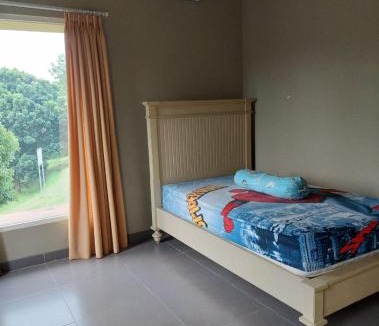 Sukaraja Villa | Guest House Sentul by Benchmark