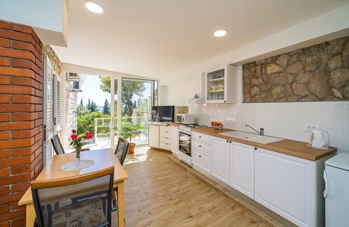 Mlini Apartment | Guest House Villa Nina- Two Bedroom Apartment with Terrace and Sea View (Apt67)