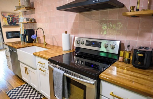 Mars Hill House | Guest house within minutes to Ski resort, Mars Hill University and Asheville, NC