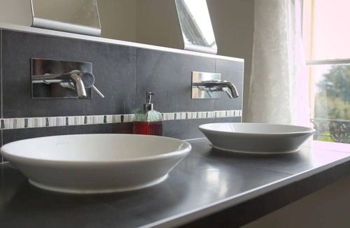 Saint-Germain-Du-Puch Bed & Breakfast | Guest Room – Château Le Noble
