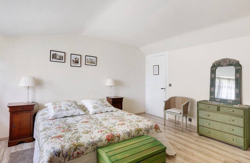 Chissay-en-Touraine Bed & Breakfast | Guest Room “La Petite Ravaudière - Suite” with Wi-Fi