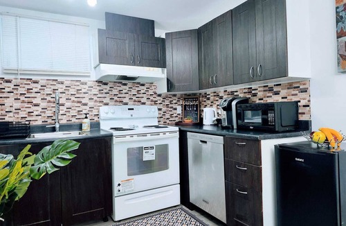 Saint-Hubert Apartment | Guest studio/basement - private * clean* 20 minutes from Port of Montreal