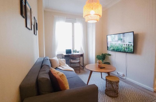 Kallio Apartment | GuestFirst- Modern Boho Charm in Kallio Helsinki Center