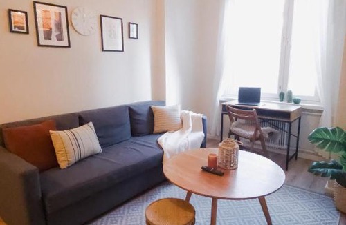 Kallio Apartment | GuestFirst- Modern Boho Charm in Kallio Helsinki Center